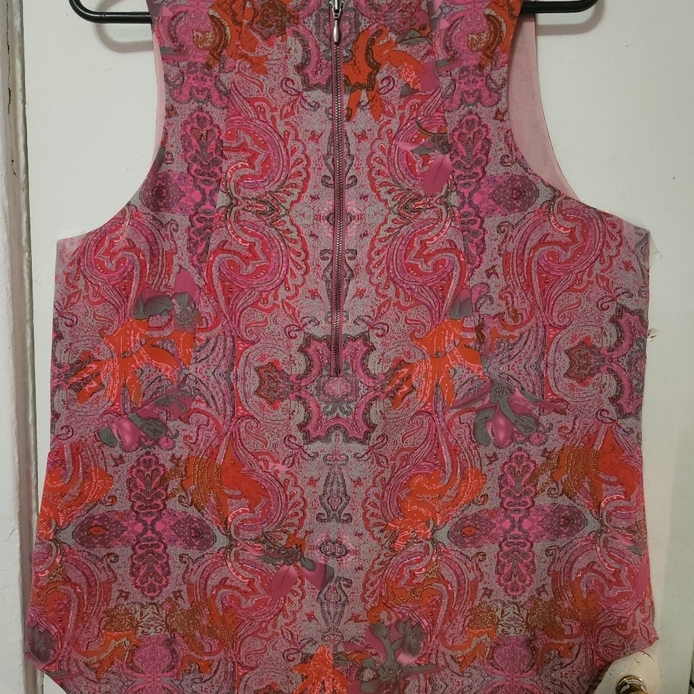Pink blouse - Picture 2 of 3